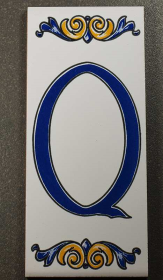 Lettre Q en Faïence 6.5 x 15 cm