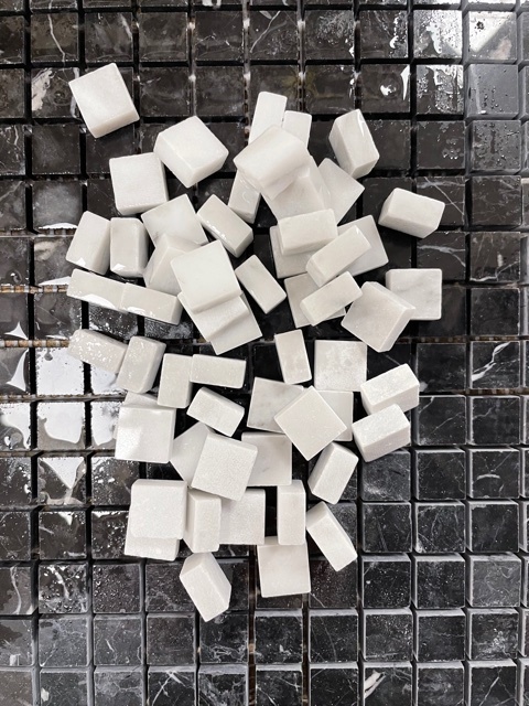 Marbre - Bianco Carrara 1,5 x 1,5 cm,Par 100g