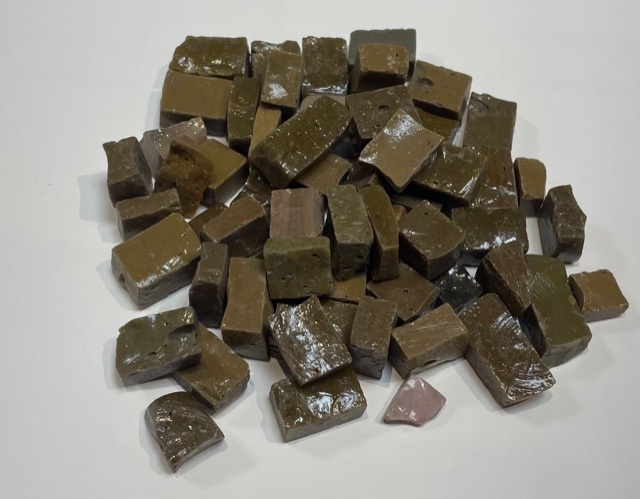 Smalts Antiques Vert Kaki, Par 100g