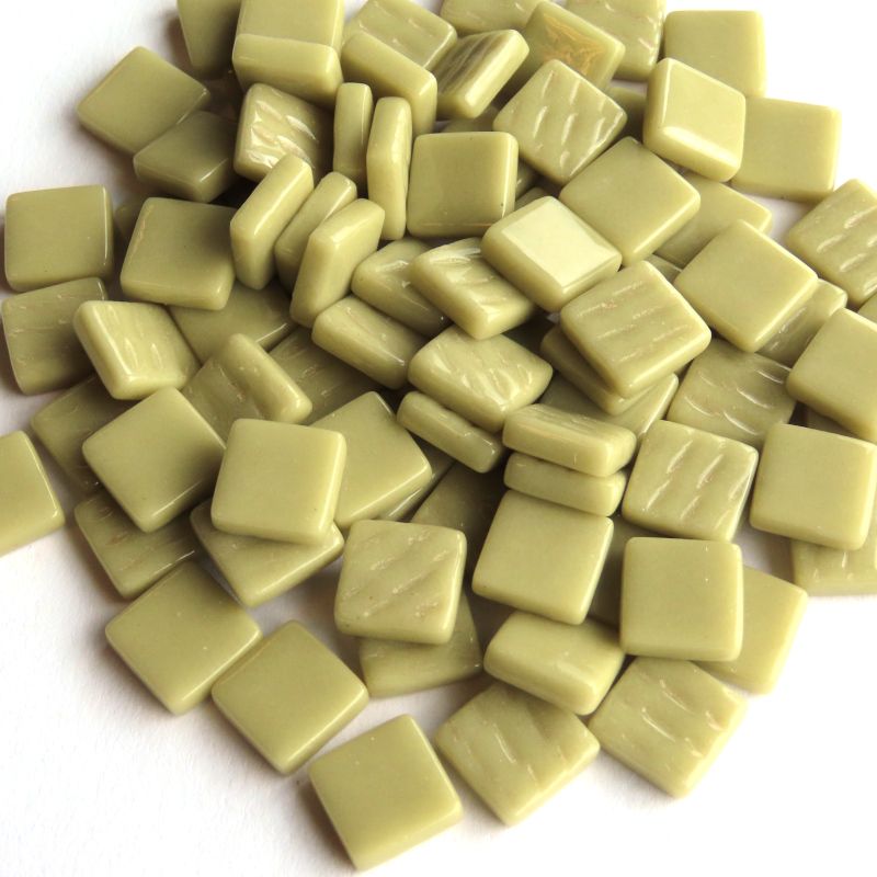 pâte de verre  1.2 x 1.2 cm - vert clair olive - par 100 g